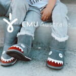 EMU エミュー ベビー ムートンブーツ Shark Walker B12344 シャーク サメ モチーフ ショートブーツ ファー ボア 女の子 男の子 キッズ 子供用 靴　EMU Australia 【あす楽対応】